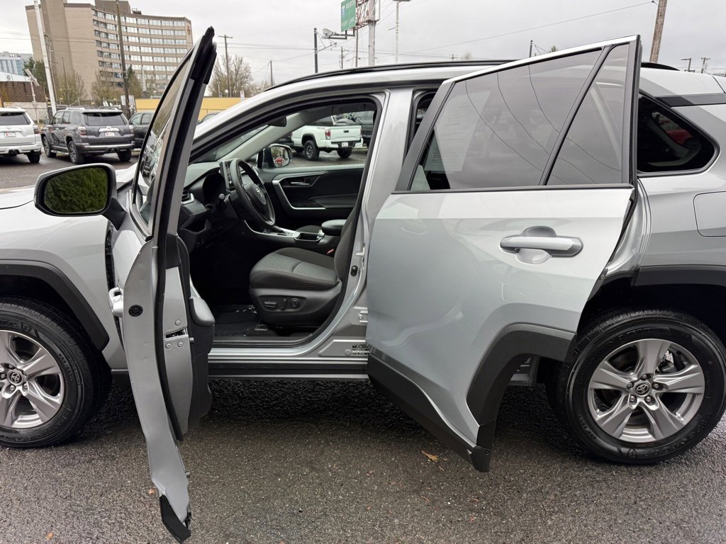 Certified 2025 Toyota RAV4 XLE image 17