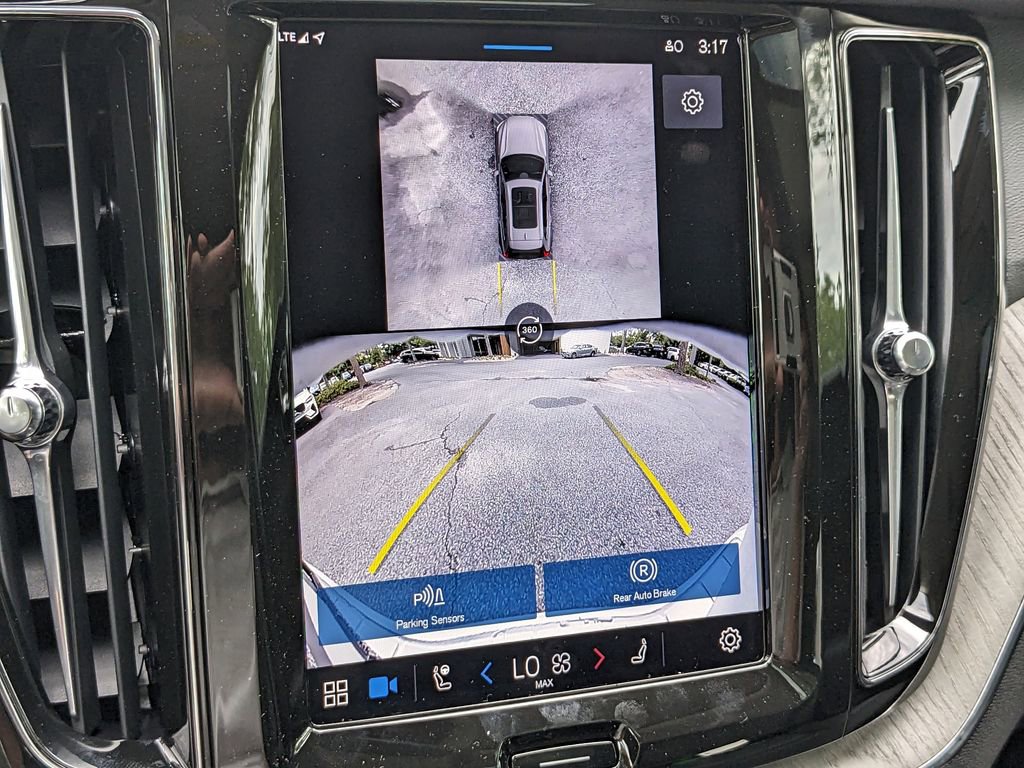 New 2025 Volvo XC60 B5 Plus w/ Protection Package Premier image 23