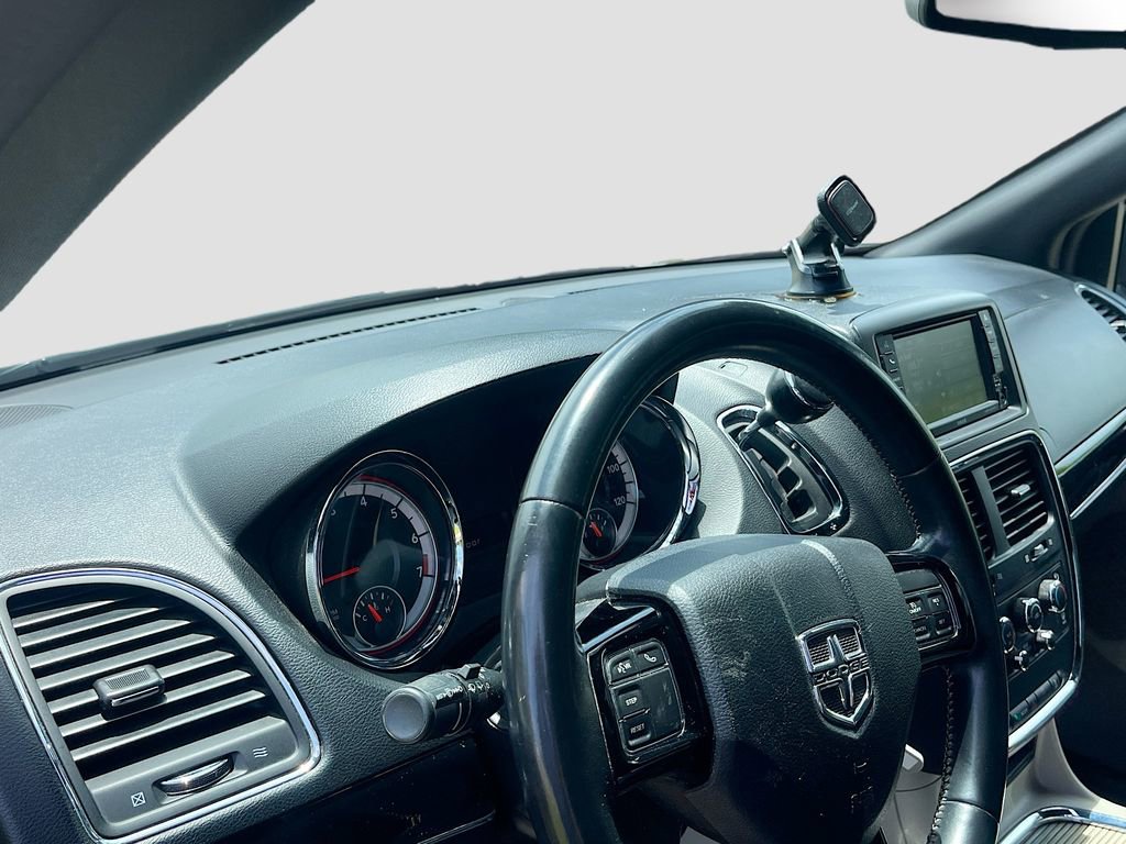 Used 2019 Dodge Grand Caravan SXT FWD image 9