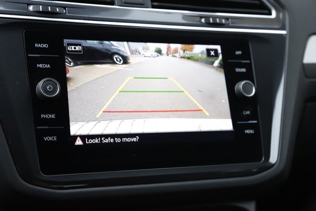 Used 2023 Volkswagen Tiguan SE image 25