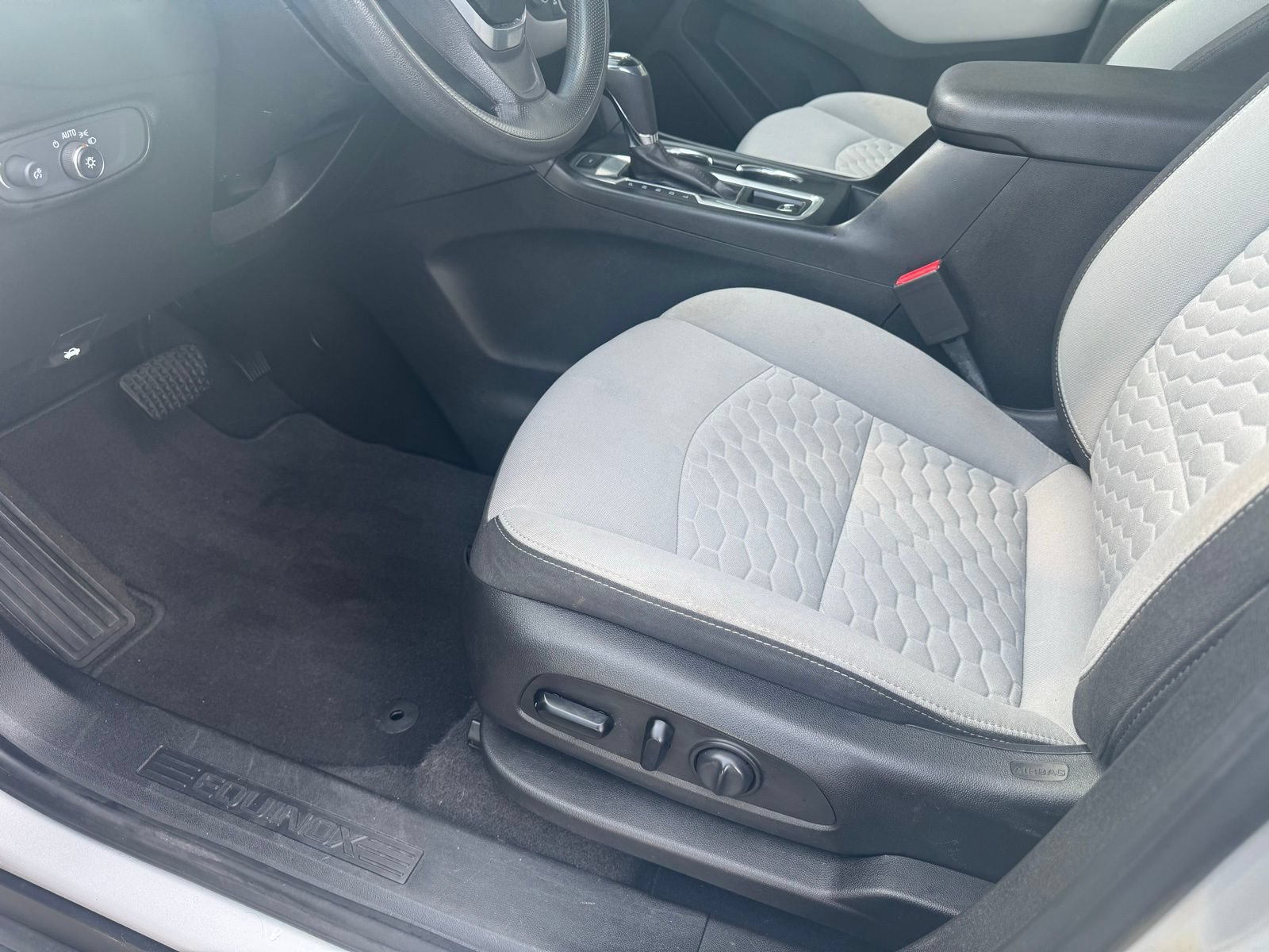 Used 2020 Chevrolet Equinox LT AWD/4WD image 14