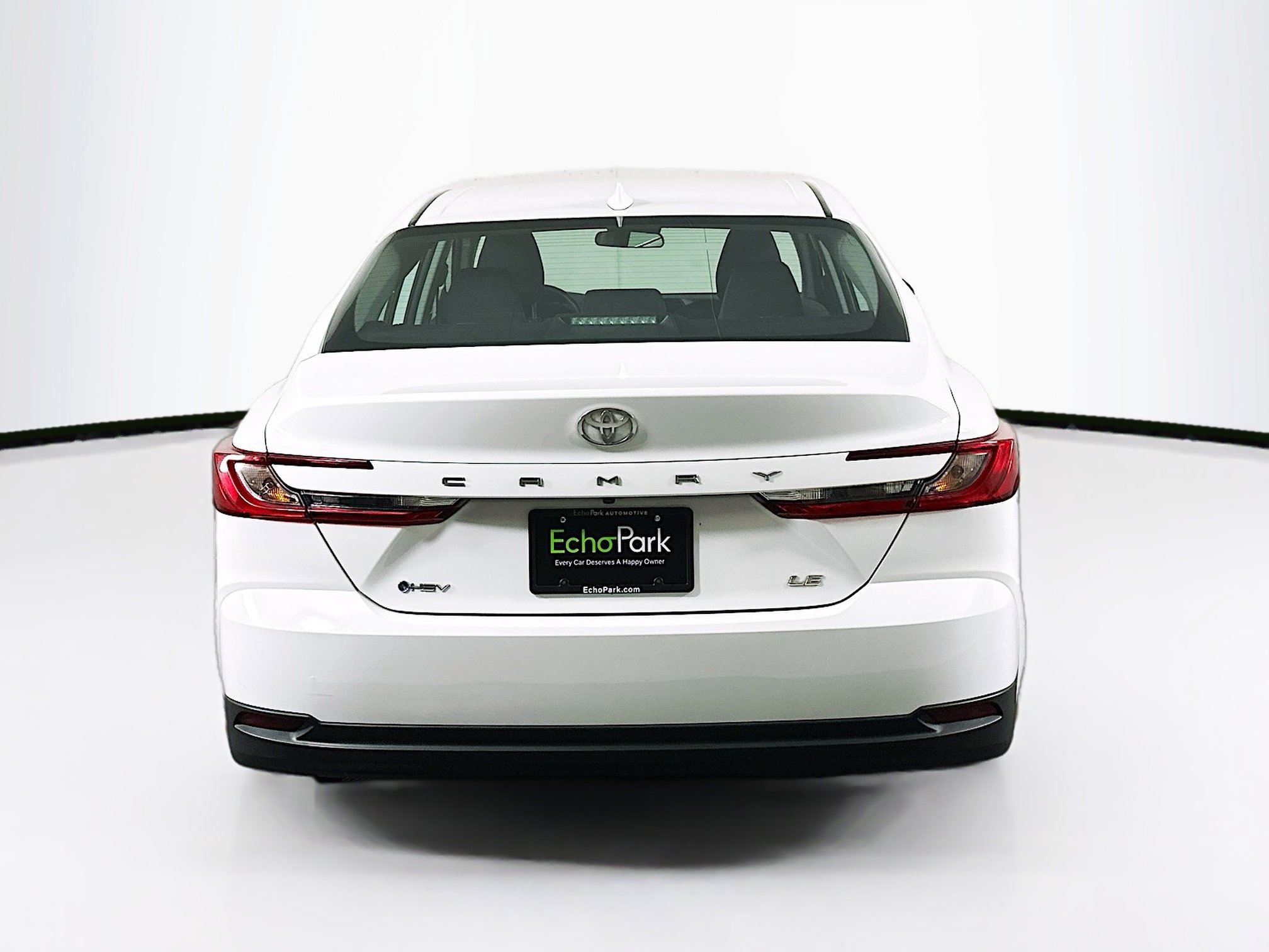 Used 2025 Toyota Camry LE image 7