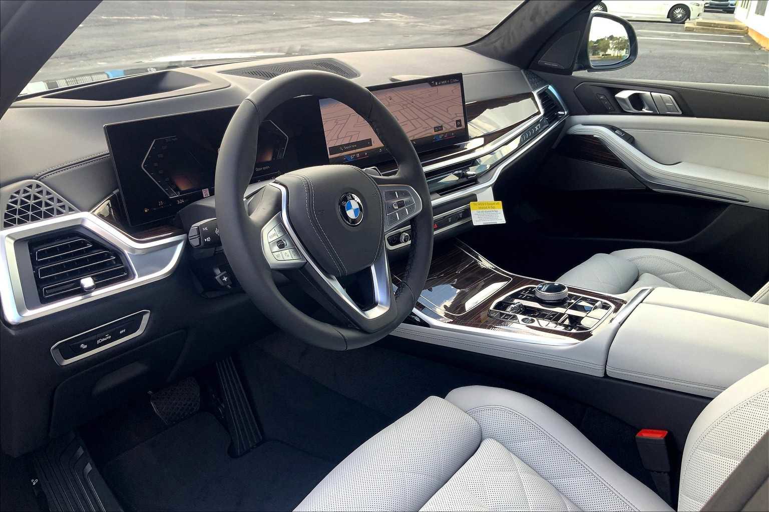 New 2026 BMW X7 xDrive40i w/ Premium Package image 7