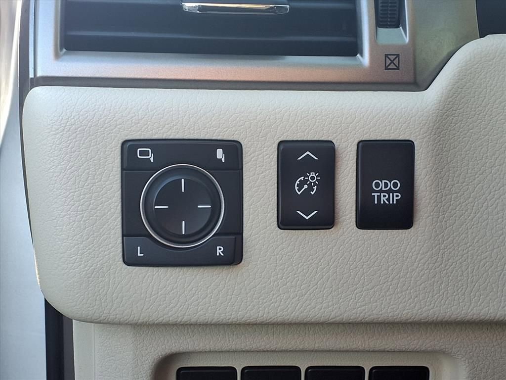 Used 2016 Lexus GX 460 image 11