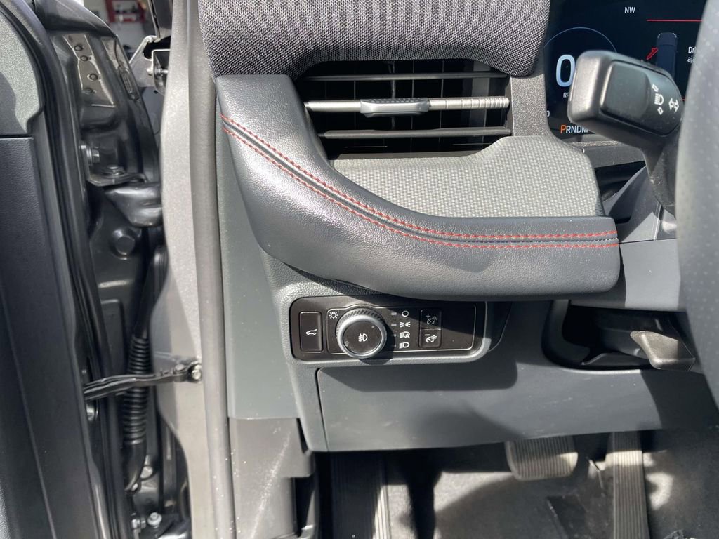 Used 2025 Ford Explorer ST w/ Sun And Sound Package image 33
