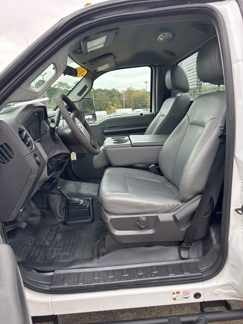 Used 2012 Ford F550 4x4 Regular Cab Super Duty w/ Payload Upgrade Pkg image 9