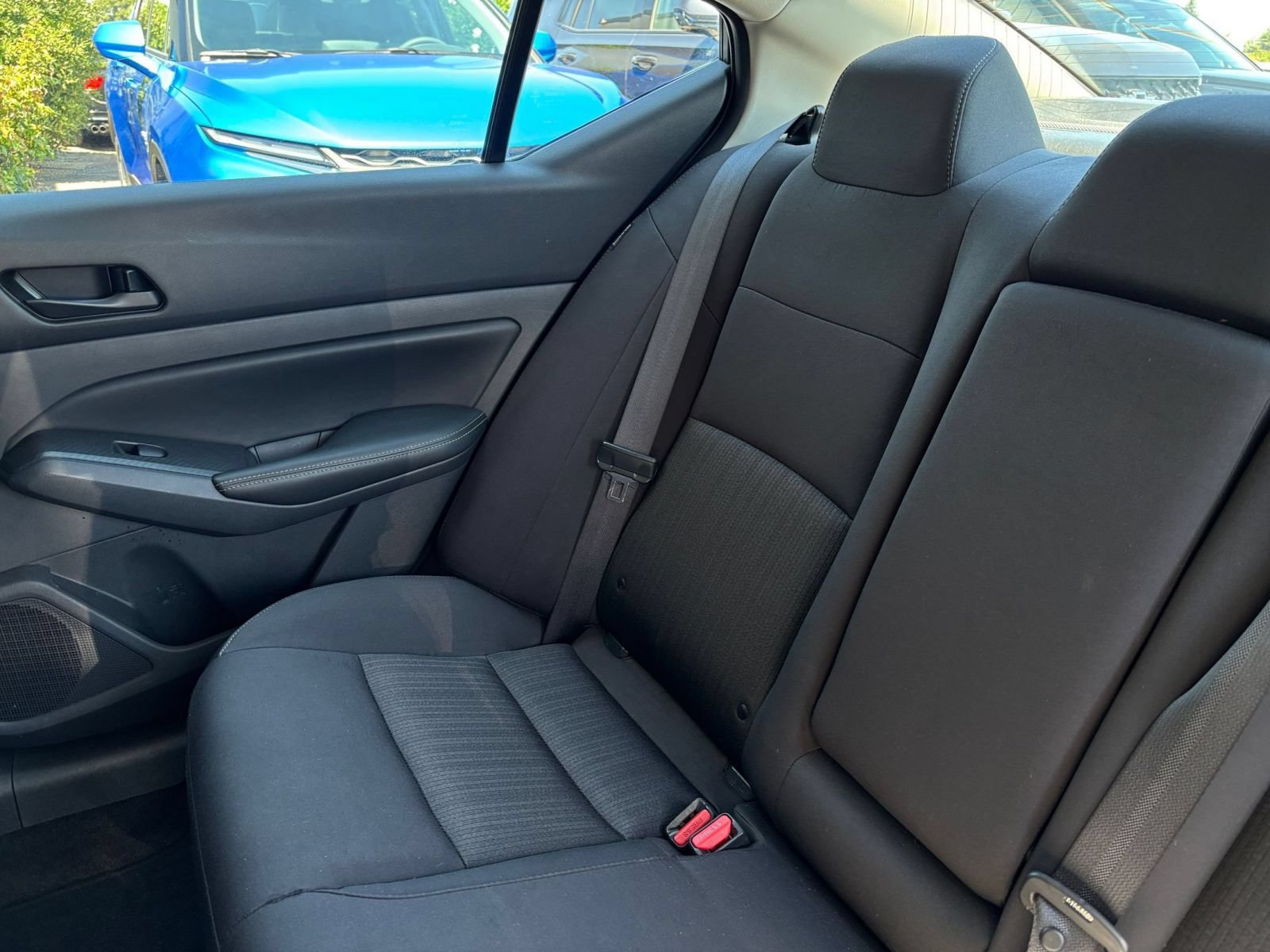 Used 2025 Nissan Altima 2.5 SV FWD image 40