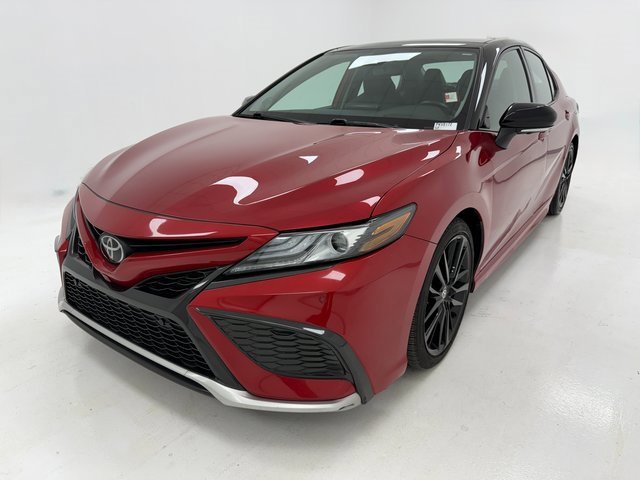 Used 2023 Toyota Camry XSE image 4