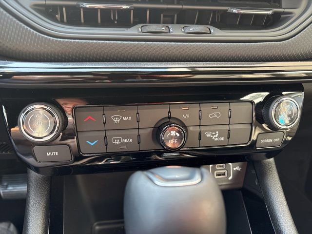 New 2026 Jeep Compass Latitude image 9