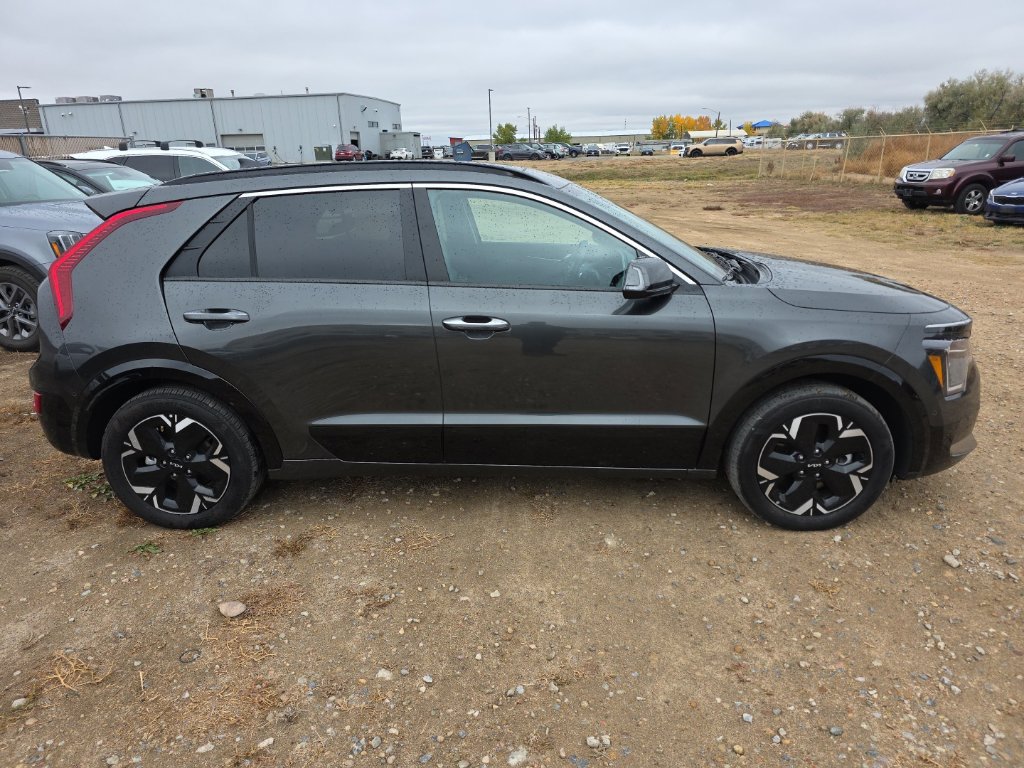 Certified 2025 Kia Niro Wave w/ Wave Preserve Package FWD image 6