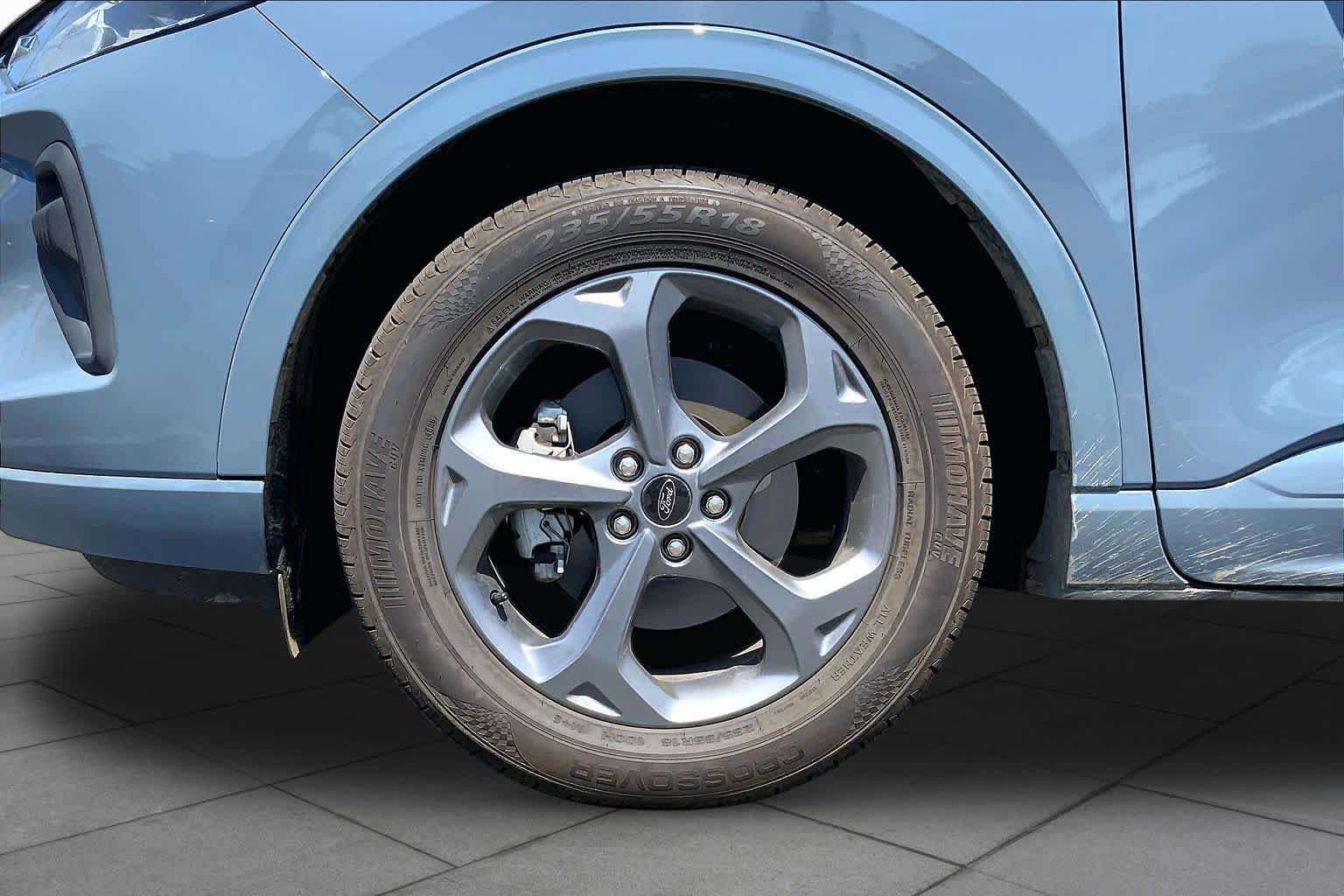 Used 2024 Ford Escape ST-Line w/ Tech Pack #1 FWD image 9