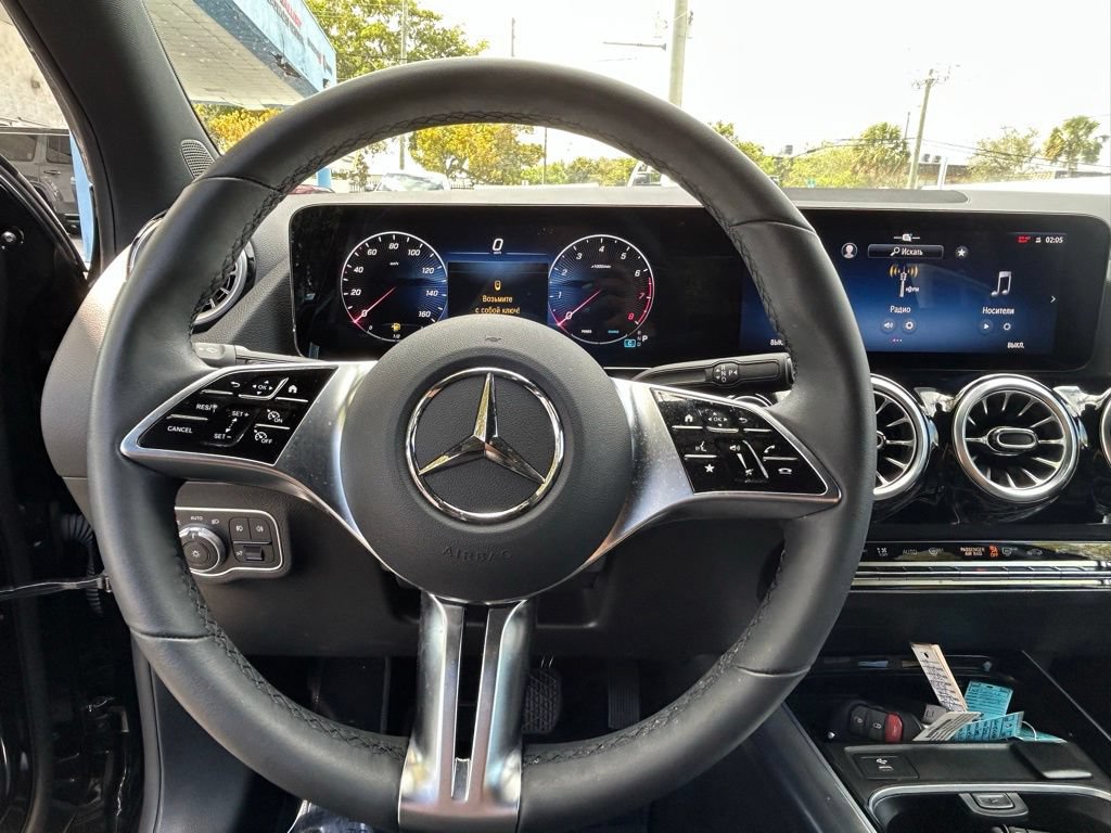 Used 2025 Mercedes-Benz GLA 250 4MATIC image 18