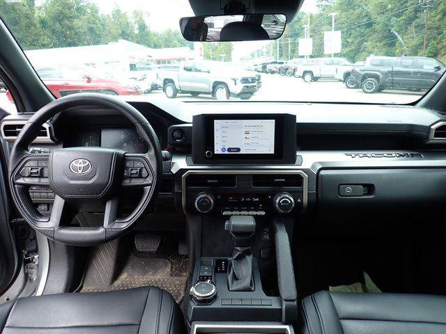 Certified 2025 Toyota Tacoma SR5 AWD/4WD image 12
