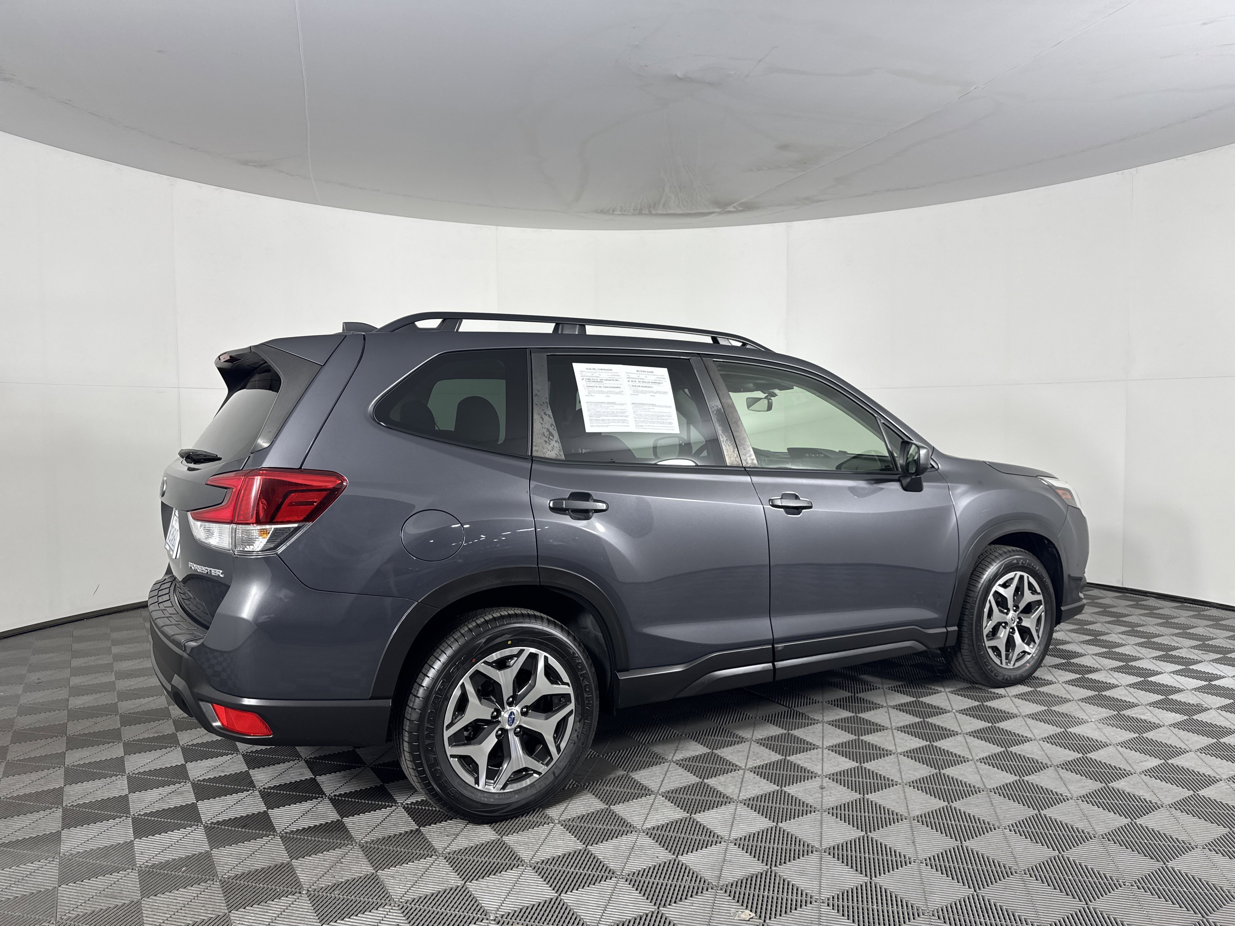 Used 2022 Subaru Forester Premium w/ Popular Package #1 image 4