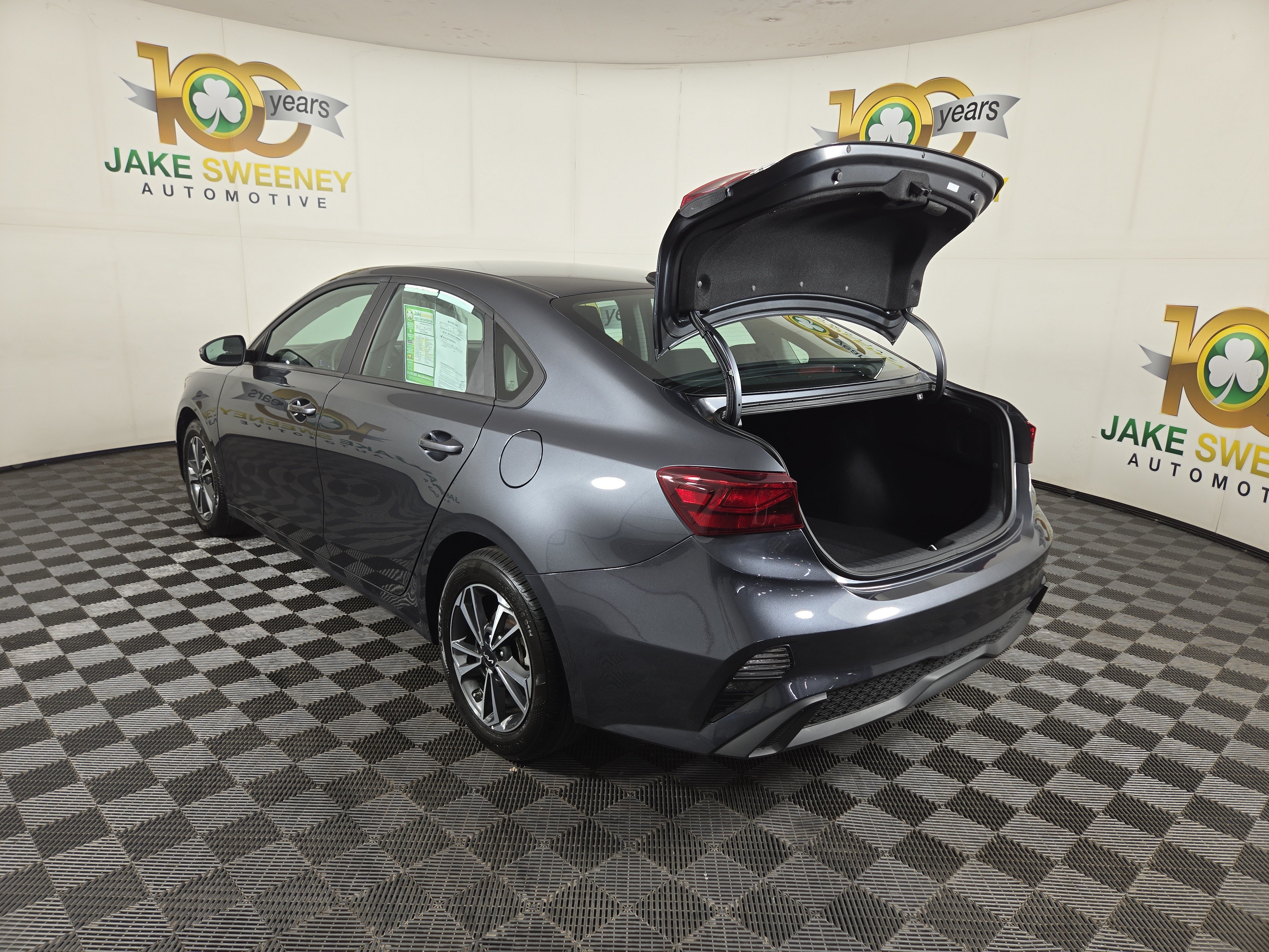 Used 2024 Kia Forte LXS w/ LXS Technology Package FWD image 30