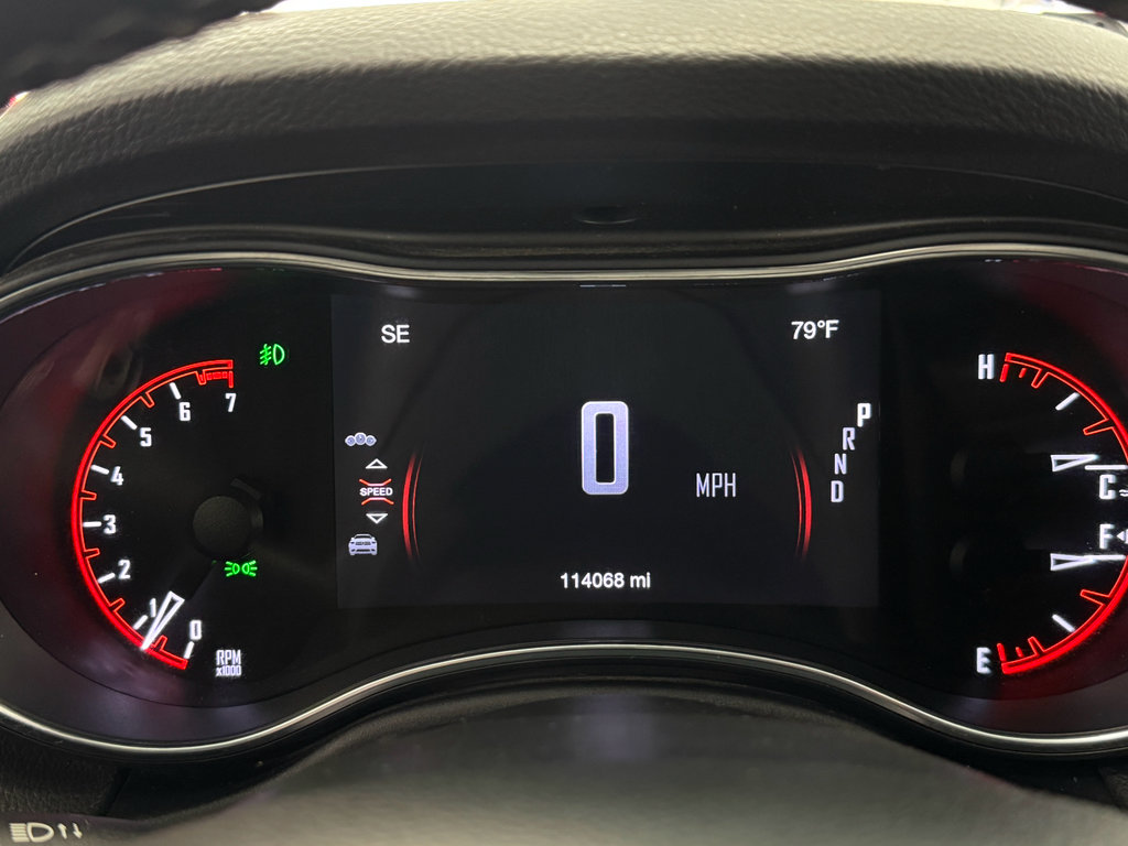Used 2018 Dodge Durango SXT w/ 3rd Row Seating Group image 17