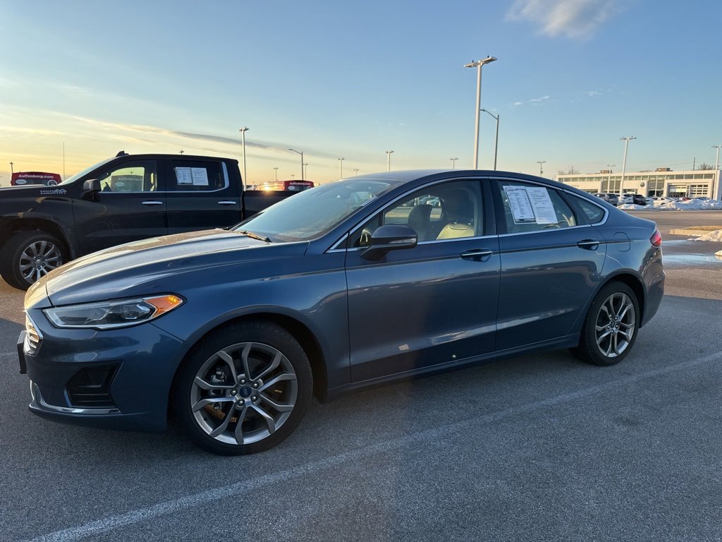Used 2019 Ford Fusion SEL image 2