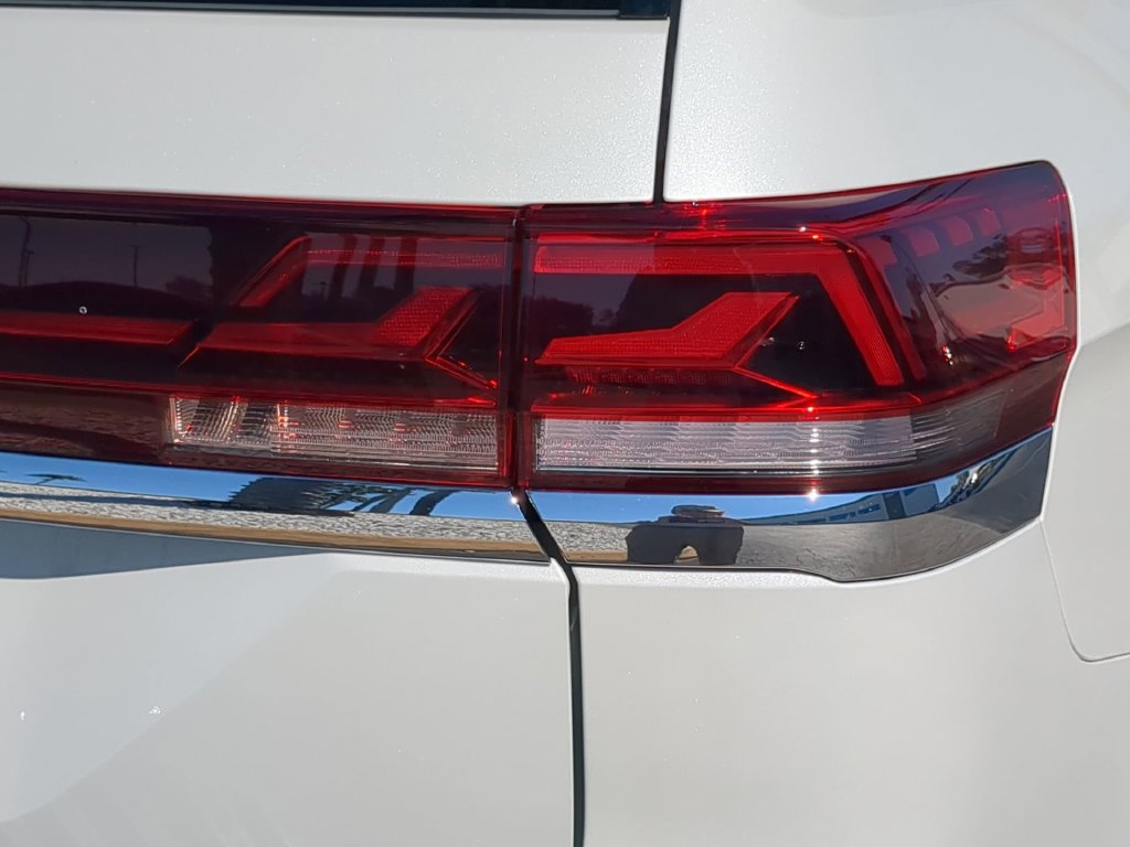New 2026 Volkswagen Atlas SE FWD image 8