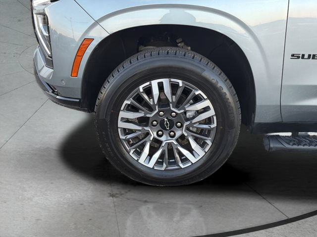 Certified 2025 Chevrolet Suburban Z71 AWD/4WD image 29