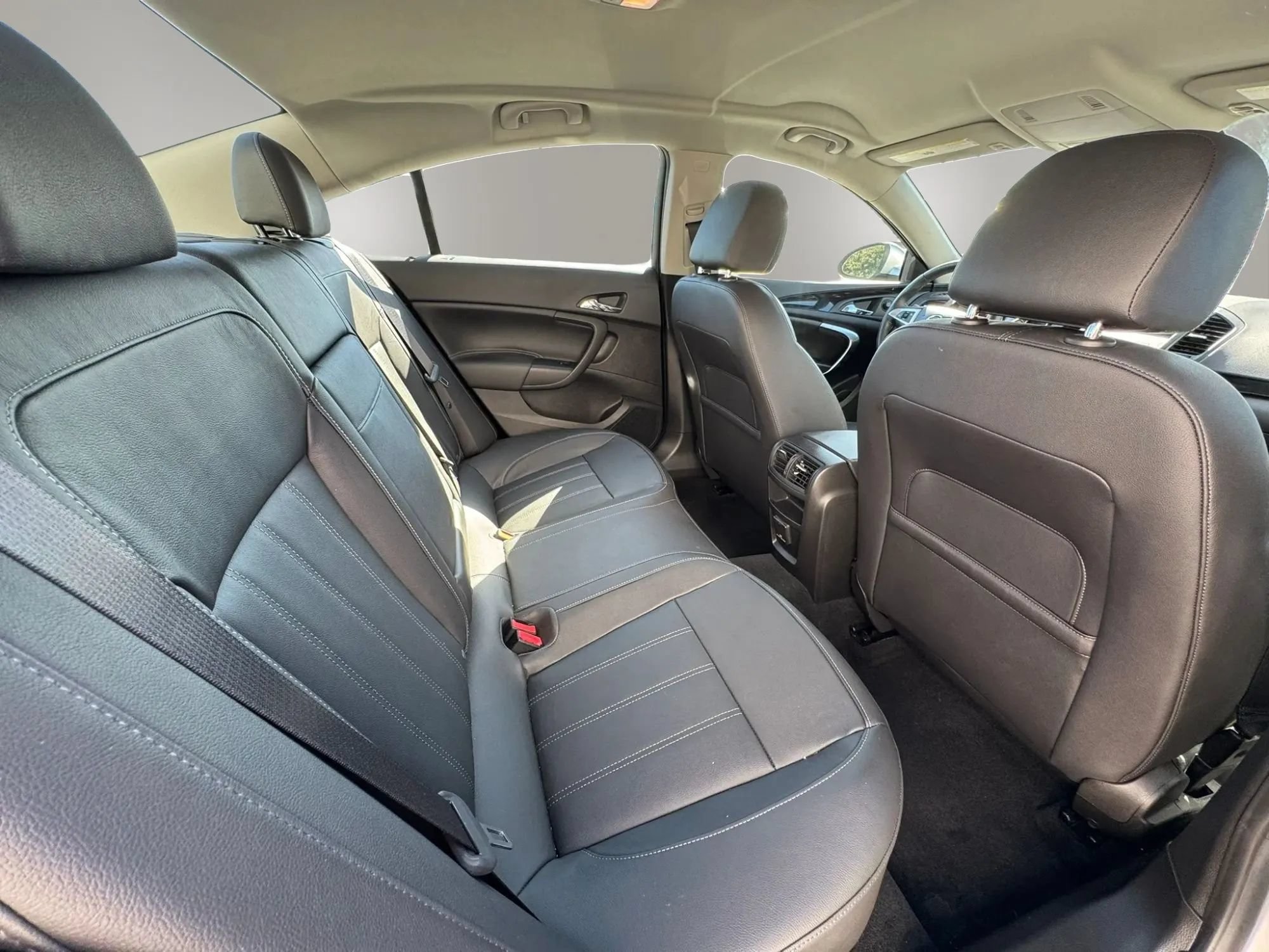 Used 2011 Buick Regal CXL w/ RL3 Preferred Equipment Group FWD image 13