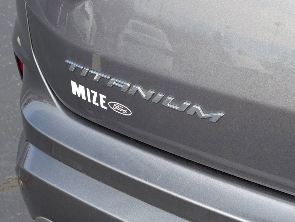 Used 2021 Ford Edge Titanium w/ Equipment Group 301A image 24