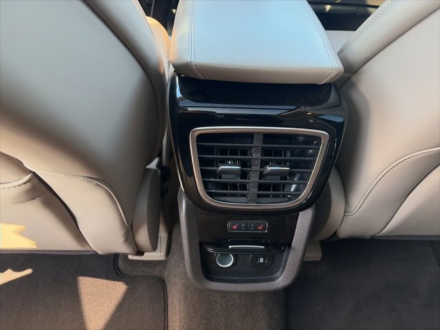 Used 2023 Lincoln Nautilus Reserve image 13