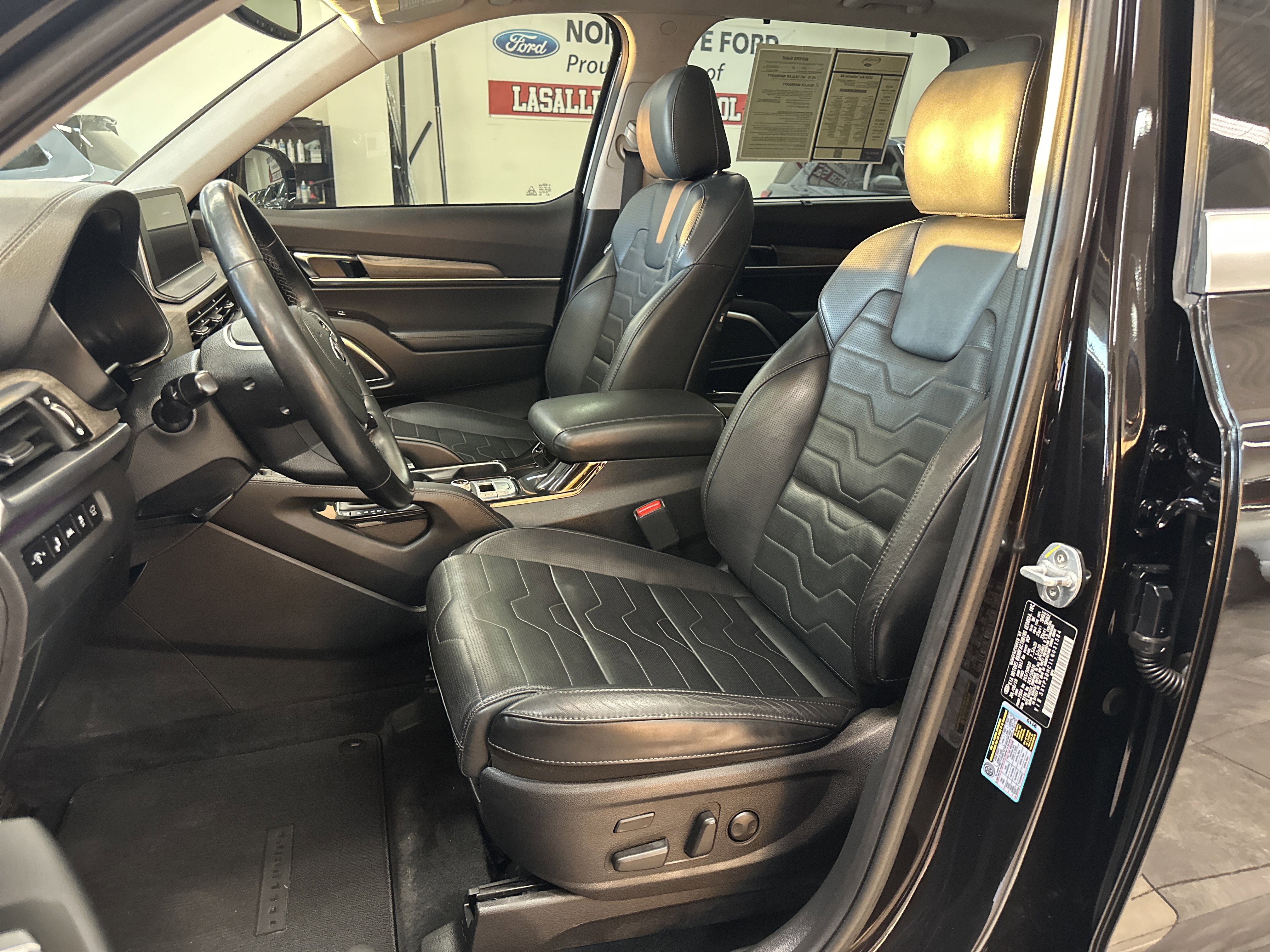 Used 2020 Kia Telluride SX w/ SX Prestige Package image 5