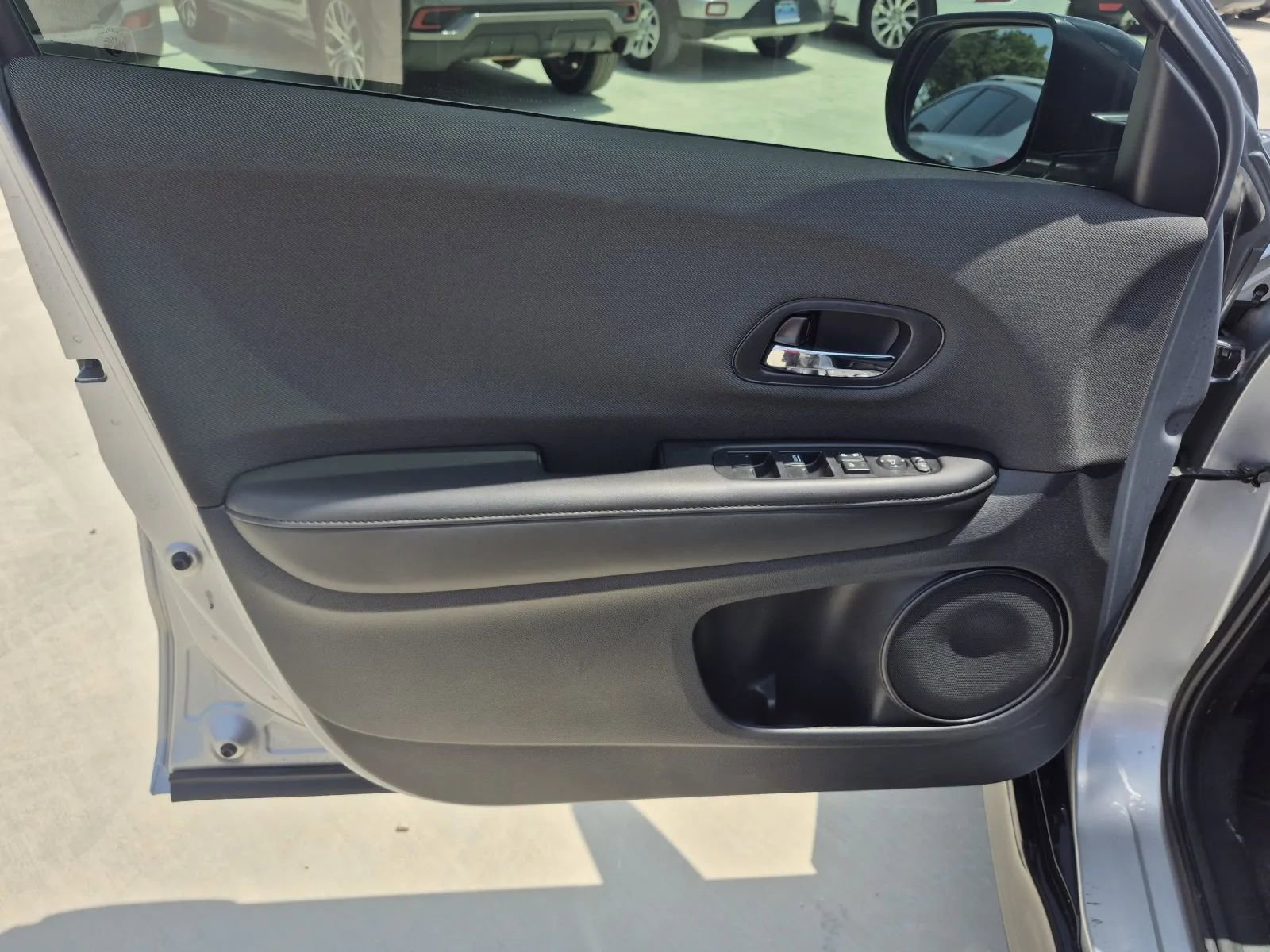 Used 2019 Honda HR-V Sport image 10