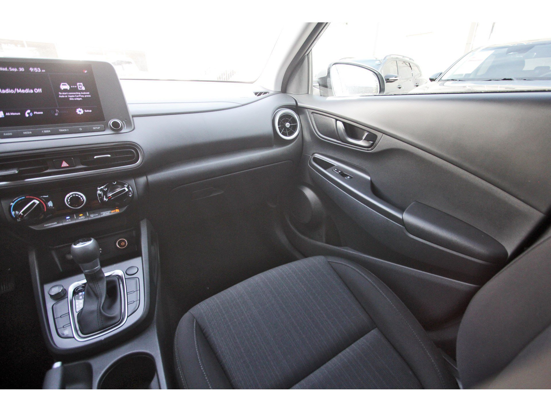 Used 2022 Hyundai Kona SEL FWD image 12