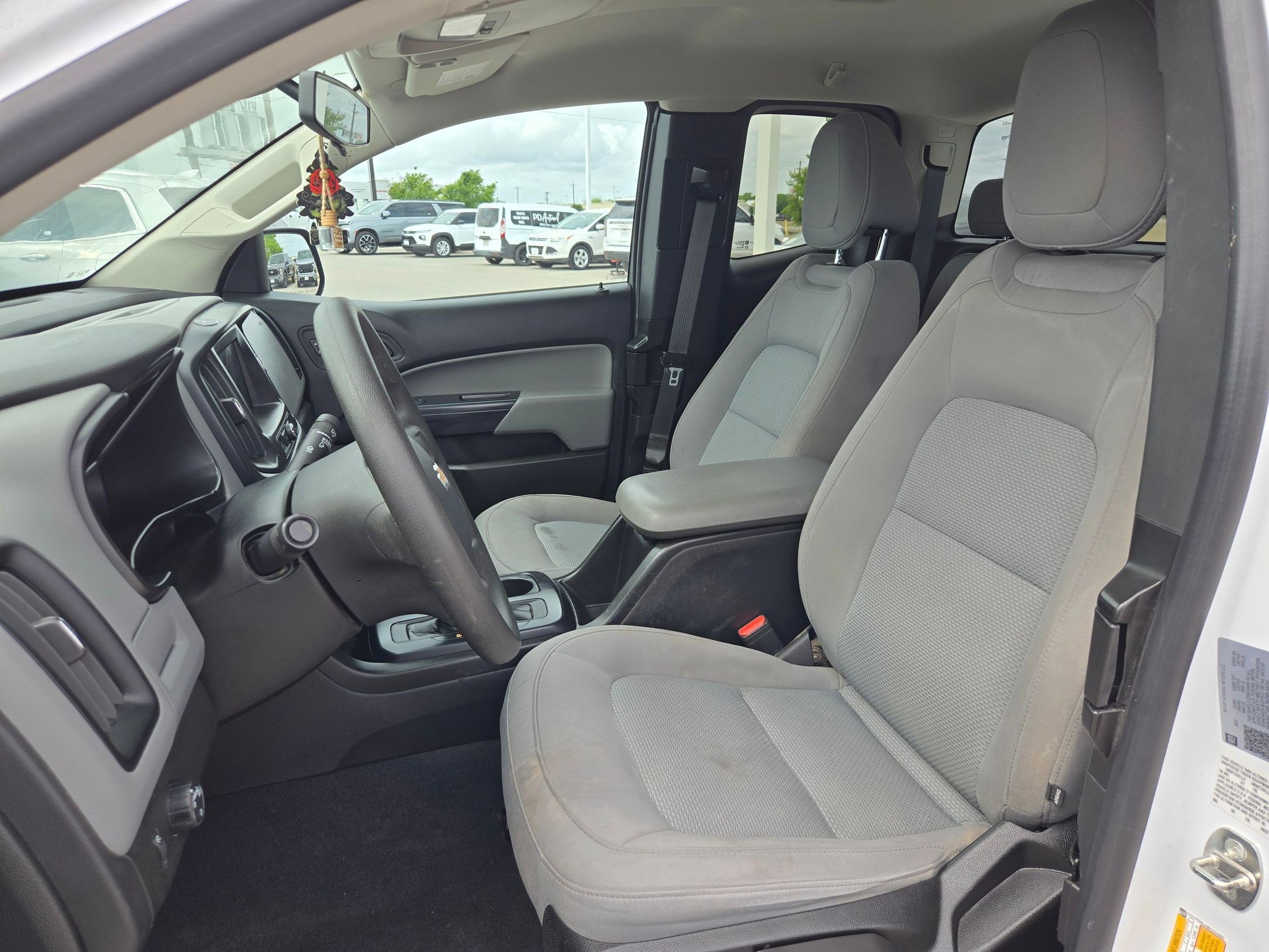 Used 2022 Chevrolet Colorado W/T RWD image 9