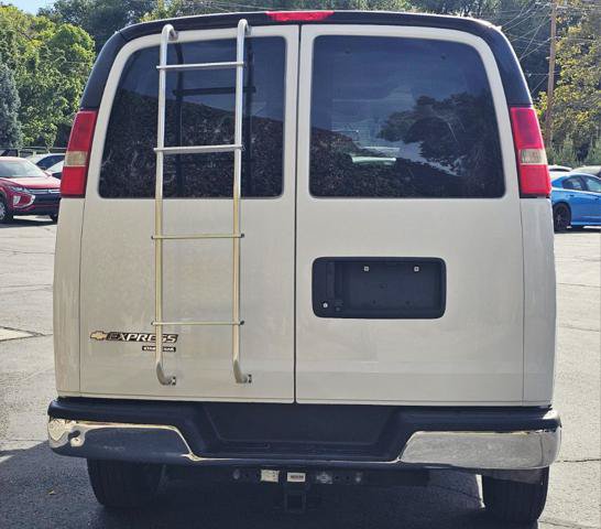 Used 2015 Chevrolet Express 3500 LT w/ LT Preferred Equipment Group RWD image 6