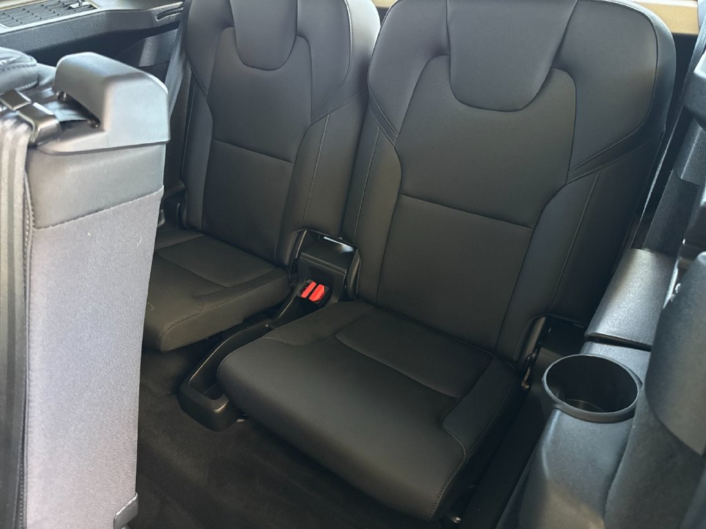 Certified 2026 Volvo XC90 B6 Plus AWD/4WD image 14
