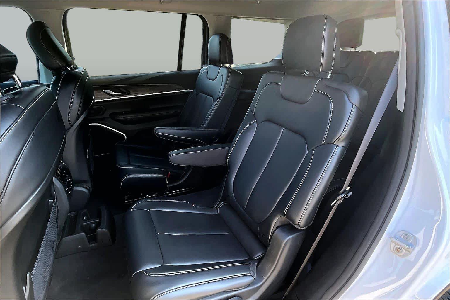 Used 2021 Jeep Grand Cherokee L Limited RWD image 21