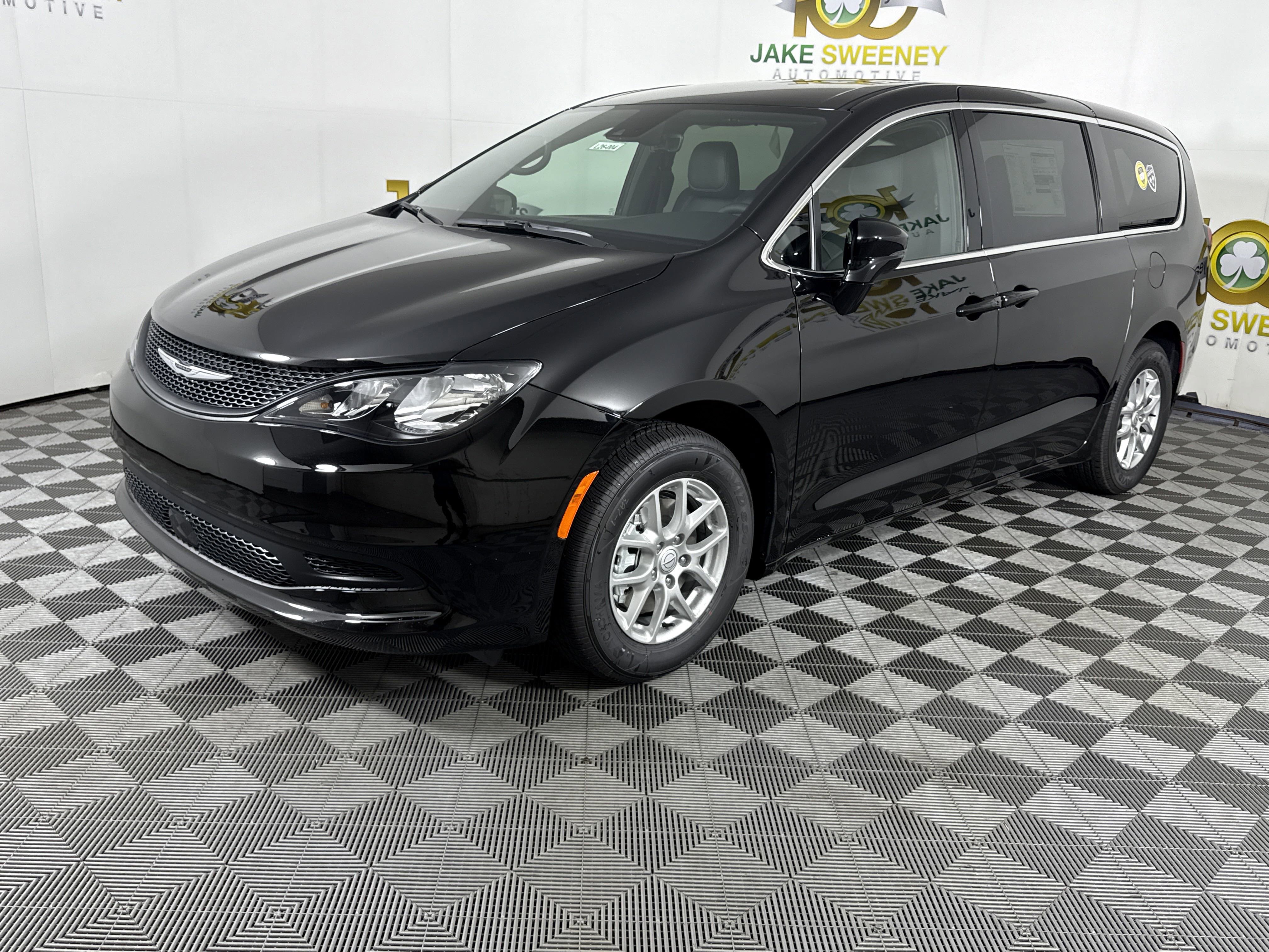 New 2026 Chrysler Voyager LX FWD image 4