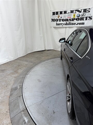 Used 2017 BMW 330e RWD image 11