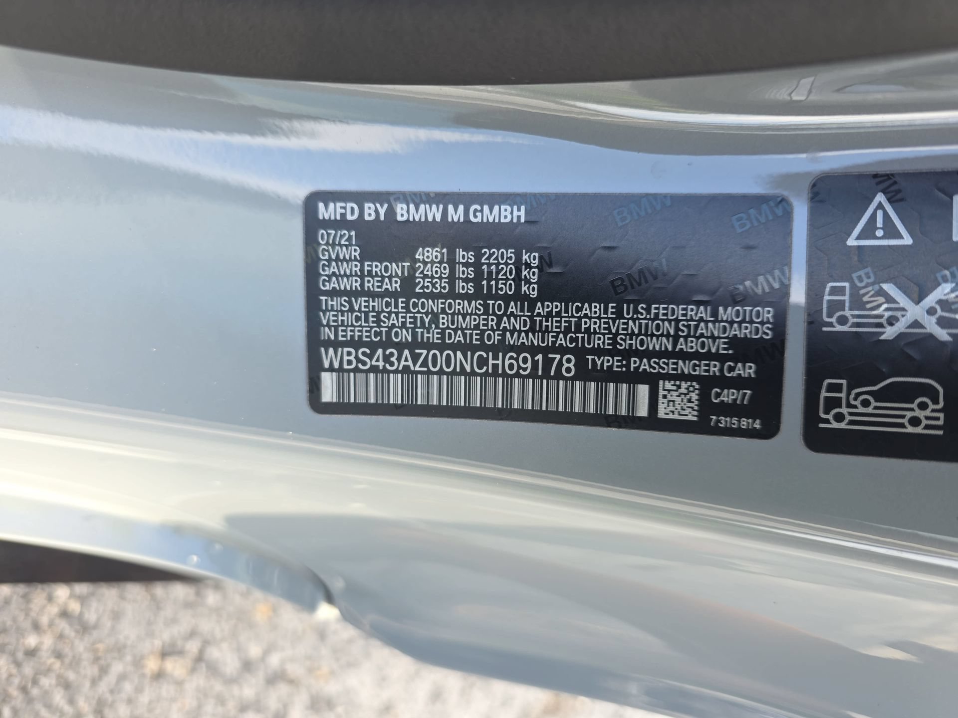 Used 2022 BMW M4 xDrive Competition w/ M Carbon Exterior Package AWD/4WD image 33