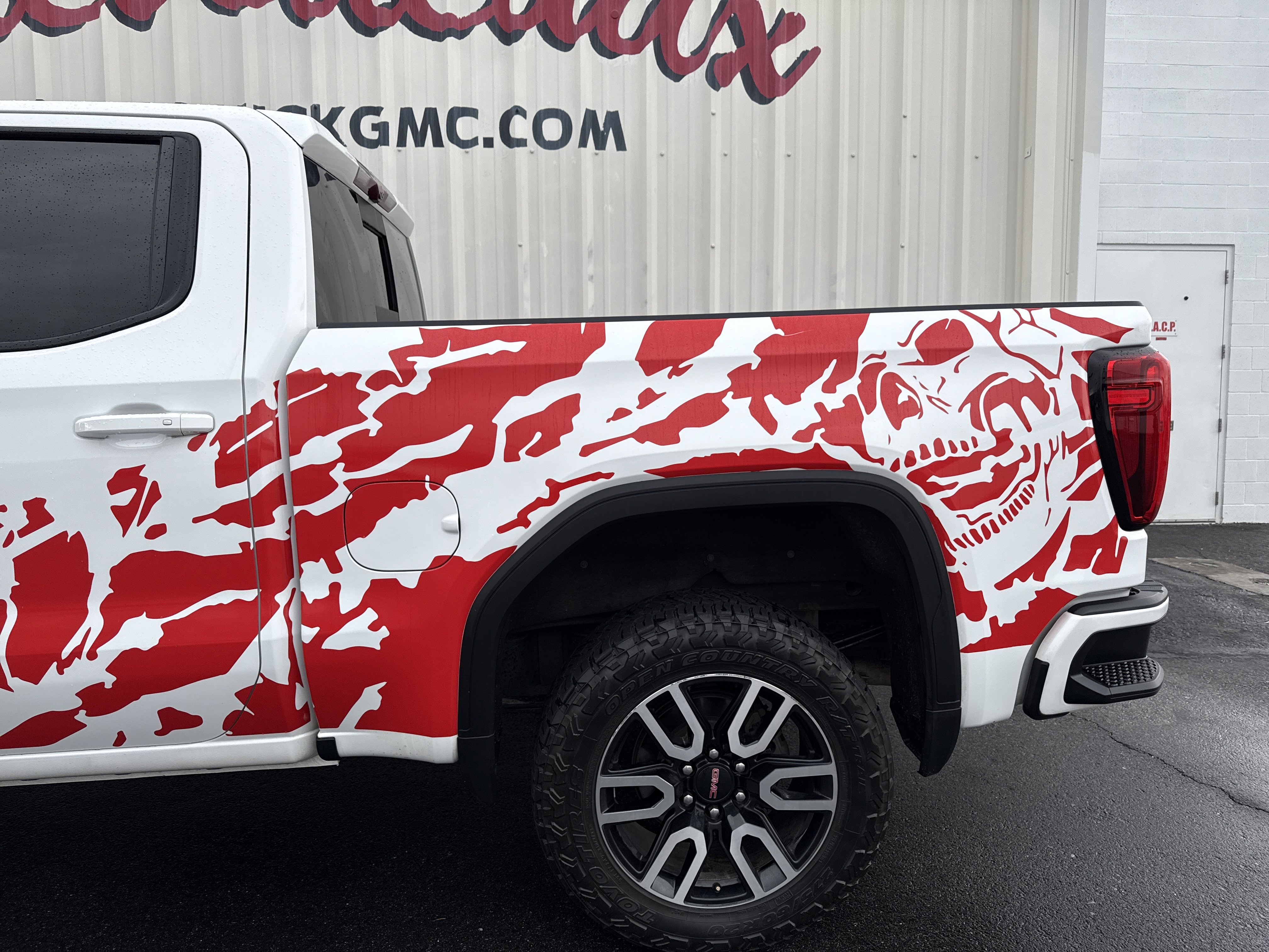 Used 2021 GMC Sierra 1500 AT4 w/ AT4 Value Package image 2