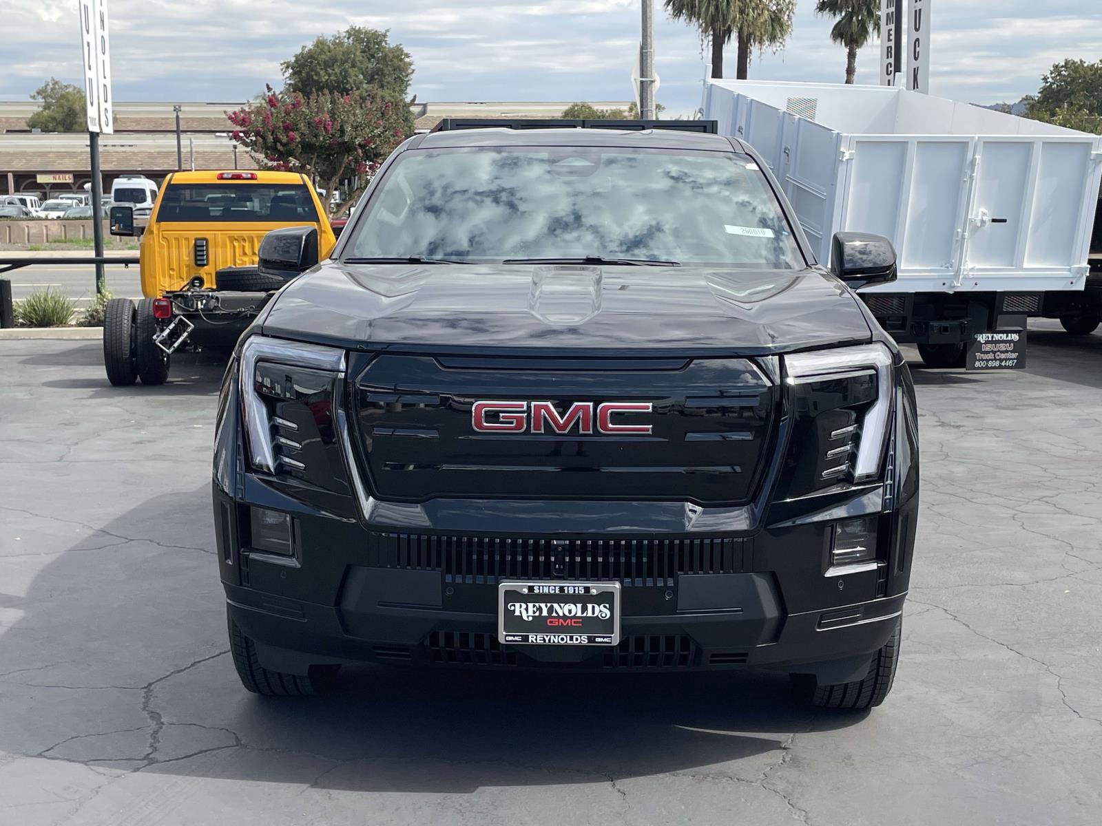 New 2026 GMC Sierra EV Elevation image 2