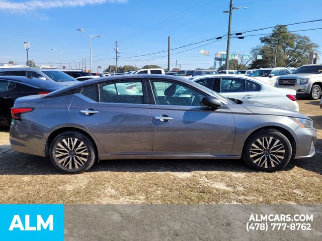 Used 2024 Nissan Altima 2.5 SV image 14