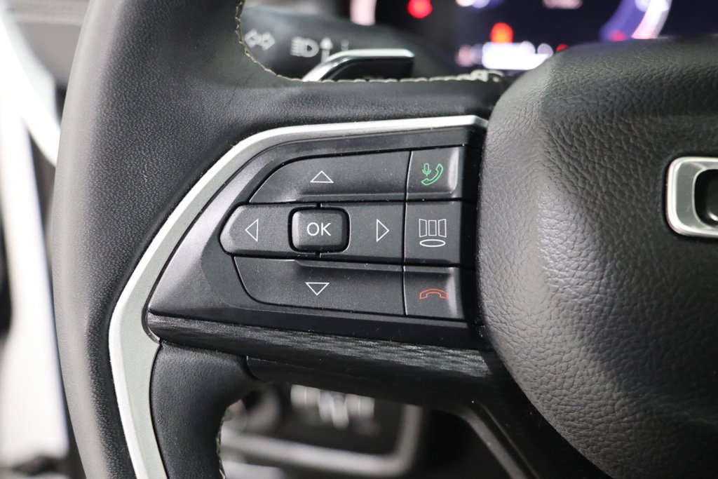 Used 2023 Jeep Grand Cherokee L Laredo AWD/4WD image 20