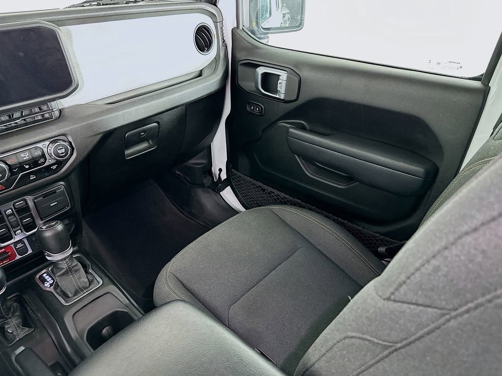 Certified 2025 Jeep Wrangler Willys image 34