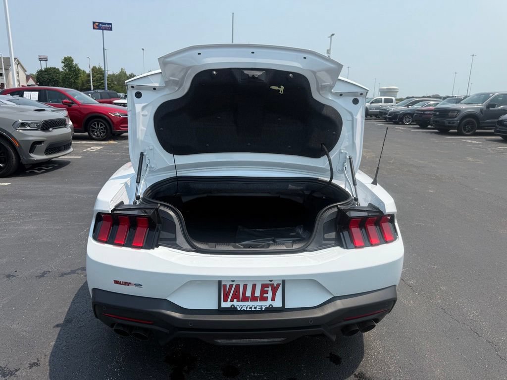New 2026 Ford Mustang GT Premium w/ GT Performance Package RWD image 30
