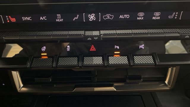 Used 2025 GMC Hummer EV 2X image 35