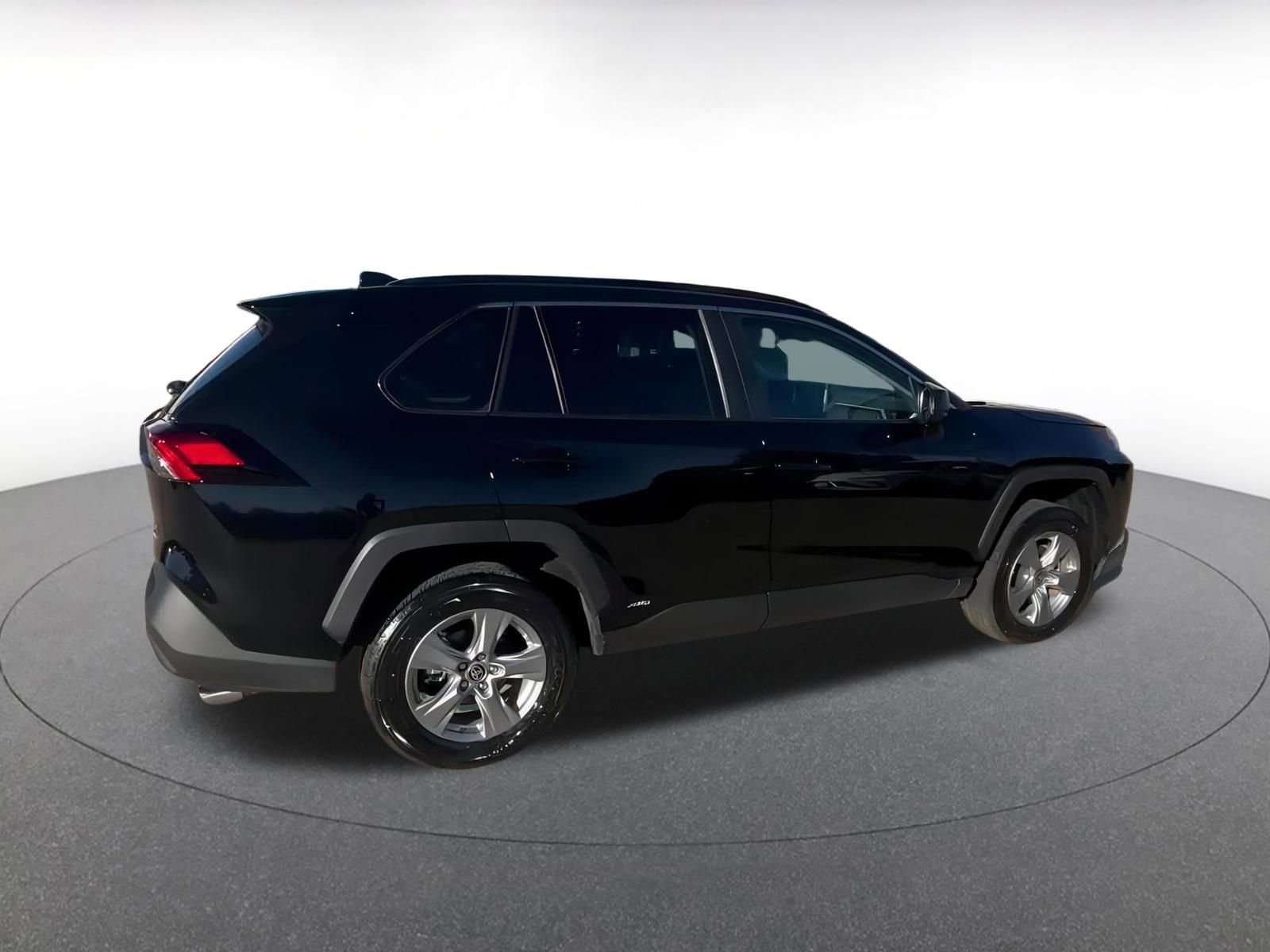 Used 2025 Toyota RAV4 LE image 14