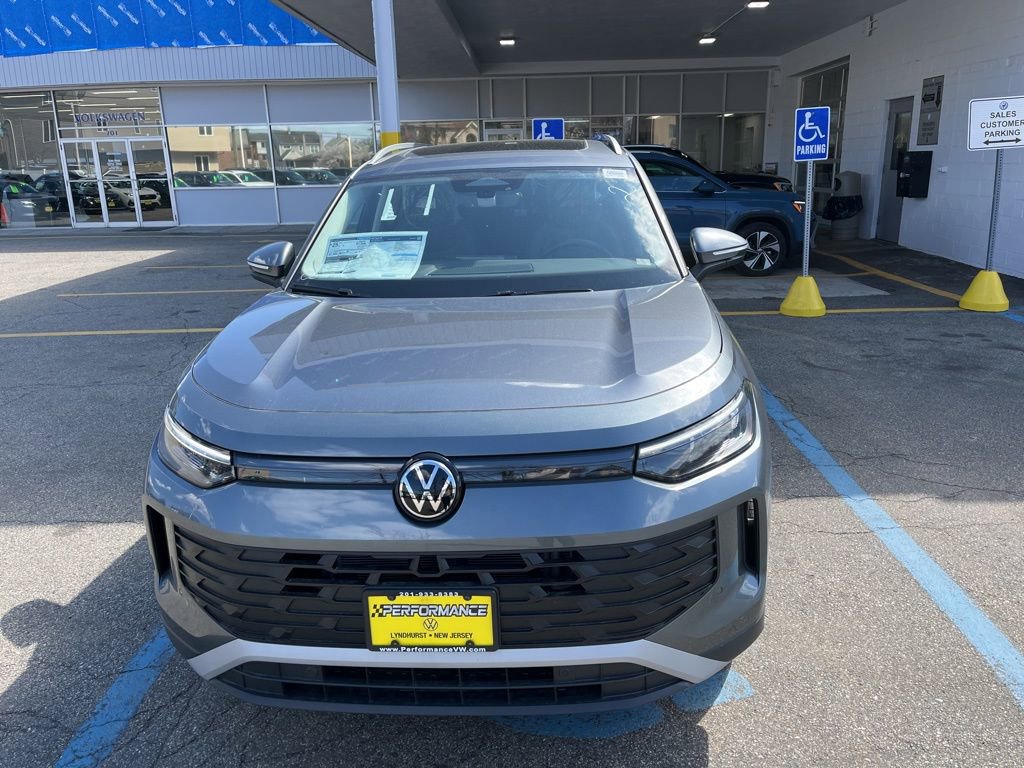 New 2026 Volkswagen Tiguan SE AWD/4WD image 2