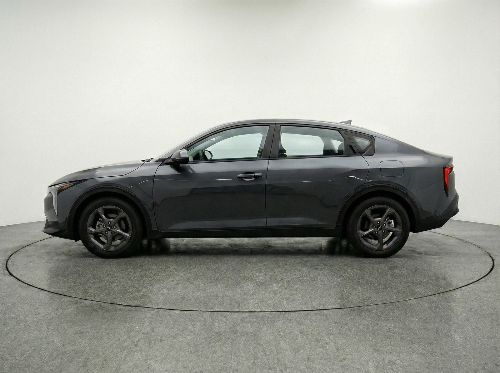 Used 2025 Kia K4 LXS image 5