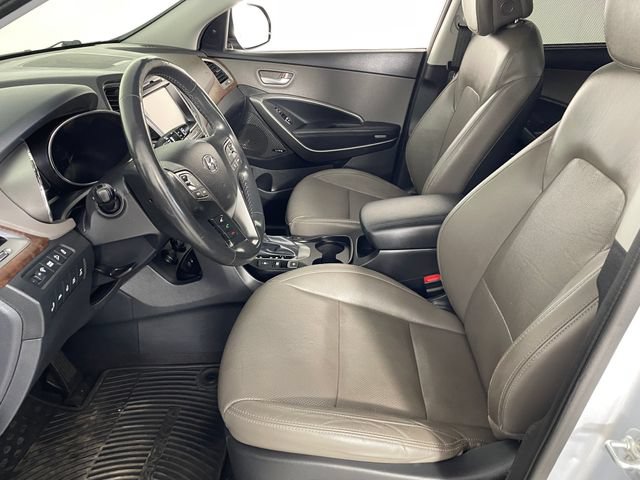 Used 2017 Hyundai Santa Fe Limited AWD/4WD image 2