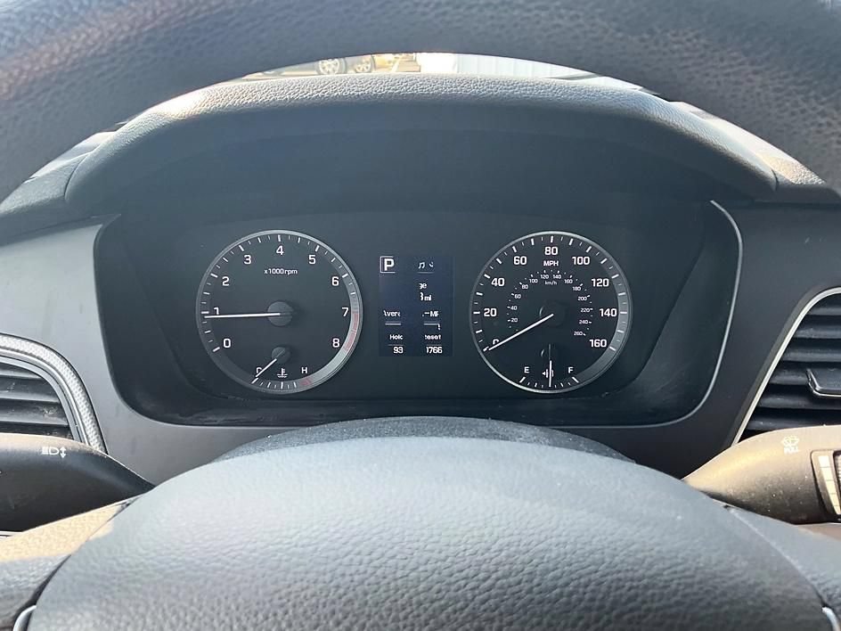 Used 2017 Hyundai Sonata SE FWD image 17