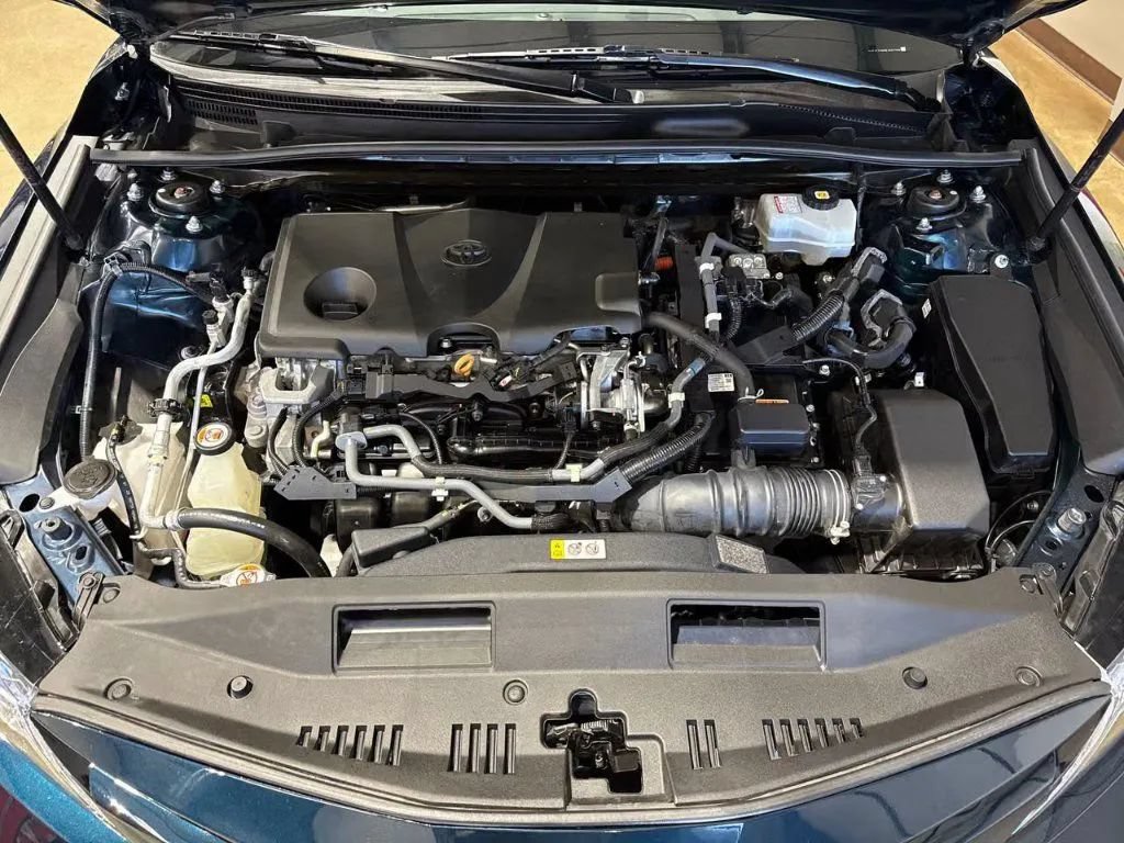 Used 2020 Toyota Camry XLE FWD image 9