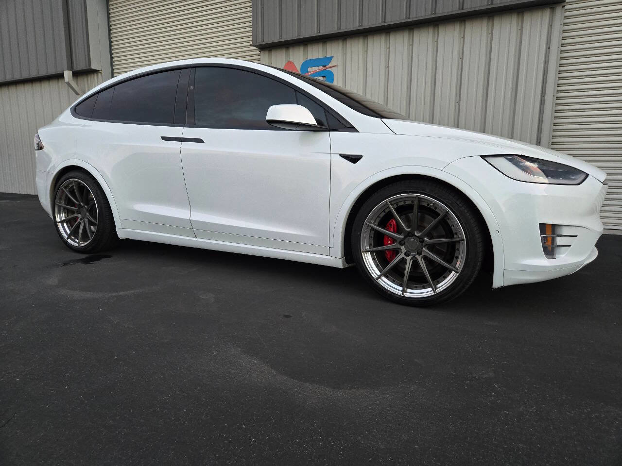 Used 2018 Tesla Model X P100D image 11